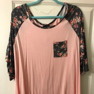 Quarter sleeve floral shirt